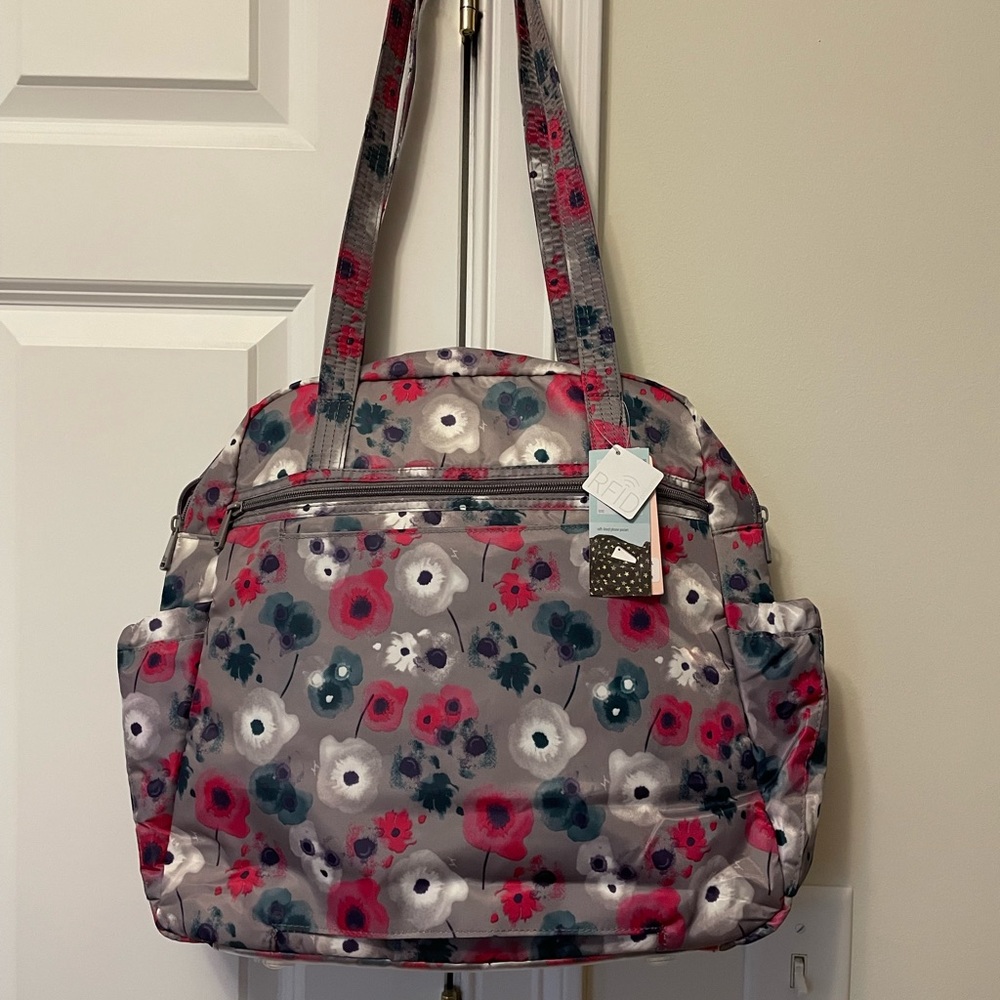 Lug travel tote -new - Picture 2 of 4